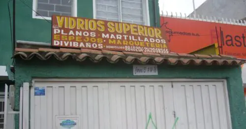 VIDRIOS SUPERIOR CARRERA 13 CON 14 VIDRIOS SUPERIOR CARRERA 13 CON 14